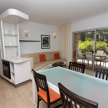 מלון דירות Cala Sultana 4*