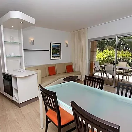 מלון דירות Cala Sultana 4*