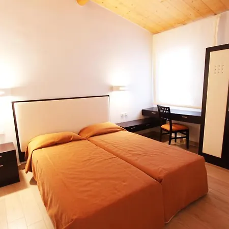 Ξενοδοχείο με διαμερίσματα Cala Sultana 4*